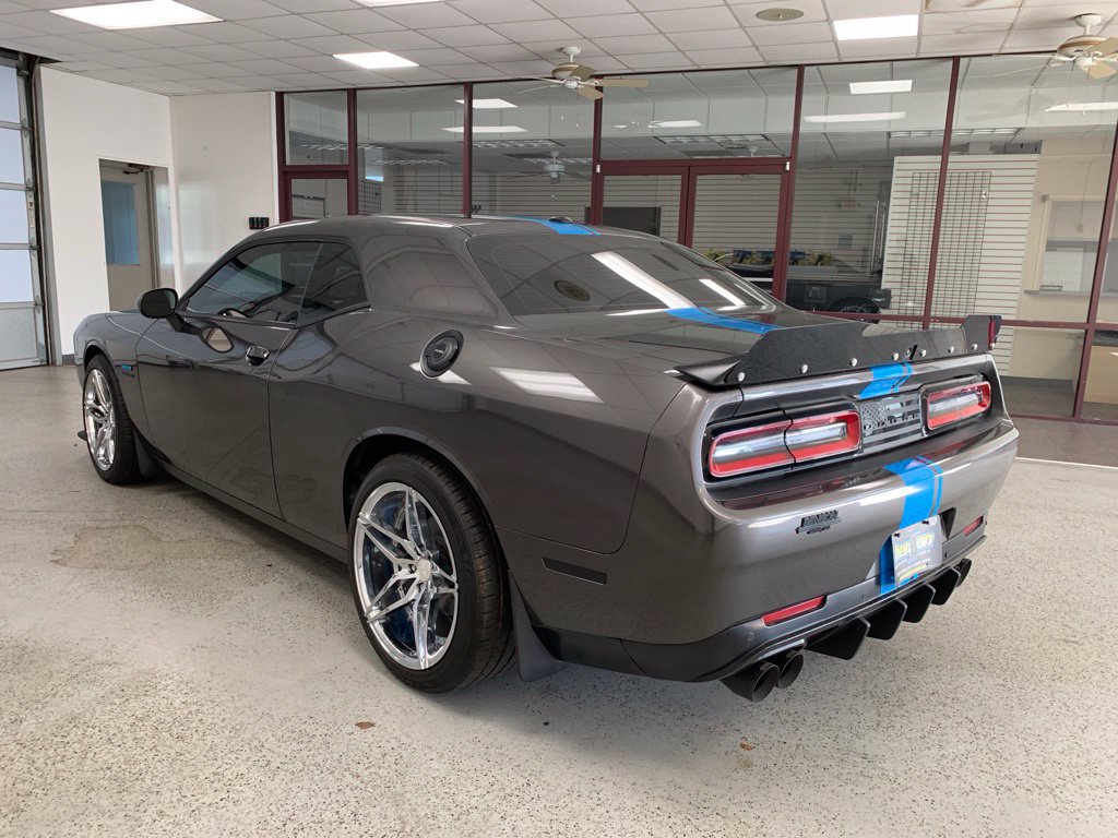 Used 2022 Dodge Challenger R/T w/ Blacktop Package RWD image 5