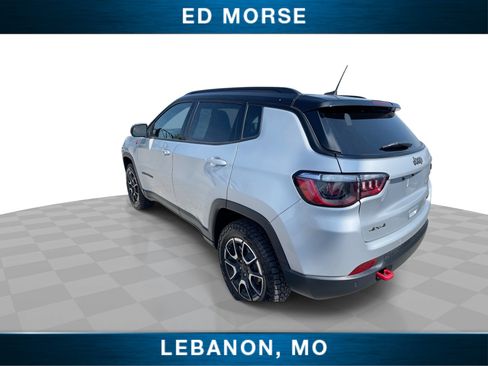Used 2026 Jeep Compass Trailhawk AWD/4WD image 6