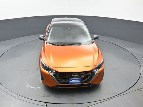 Used 2024 Nissan Sentra SR w/ SR Premium Package image 43