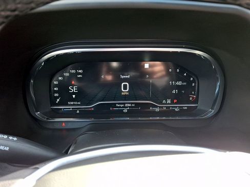 Used 2022 GMC Yukon XL SLT w/ SLT Premium Package image 22