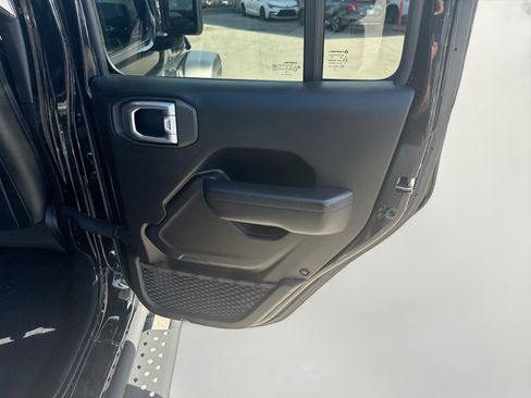 Used 2024 Jeep Wrangler Unlimited Sport AWD/4WD image 33
