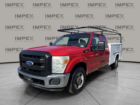 Used 2011 Ford F250 XL w/ XL Value Pkg image 3