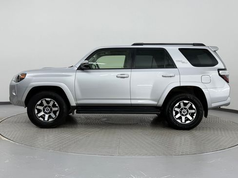 Used 2021 Toyota 4Runner TRD Off-Road Premium w/ Moonroof Package AWD/4WD image 2