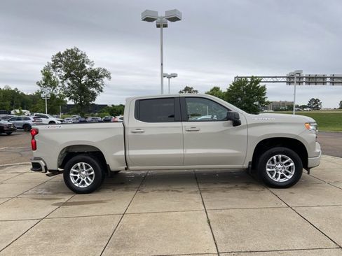 Used 2026 Chevrolet Silverado 1500 RST AWD/4WD image 13