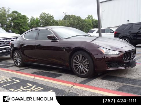 Used 2019 Maserati Ghibli RWD image 2