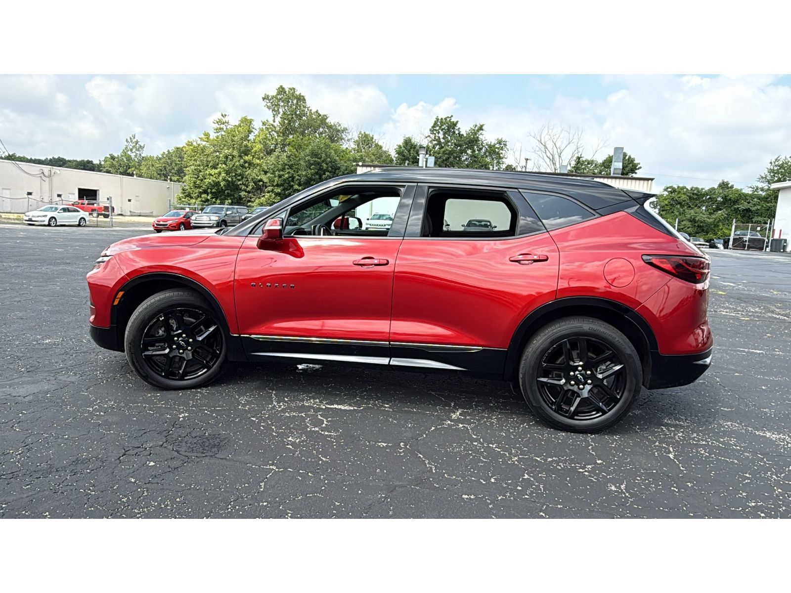 Used 2023 Chevrolet Blazer RS w/ Driver Confidence II Package AWD/4WD image 4