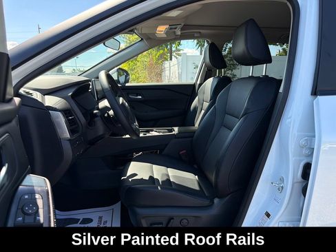 Used 2025 Nissan Rogue SV w/ SV Premium Package FWD image 22