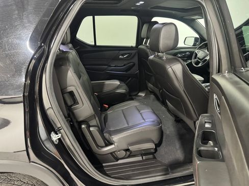 Used 2023 Chevrolet Traverse RS AWD/4WD image 25