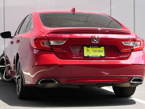 Used 2019 Honda Accord Sport image 5