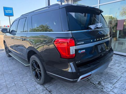 Used 2022 Ford Expedition Max XLT RWD image 2