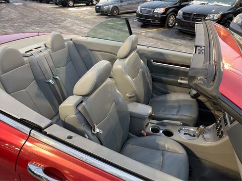 Used 2008 Chrysler Sebring Limited w/ Luxury Group image 24
