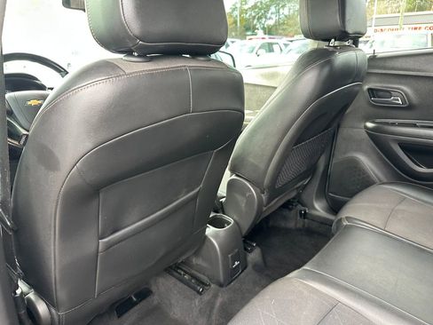 Used 2019 Chevrolet Trax LT w/ LT Convenience Package image 52