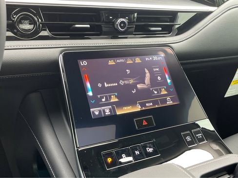 Certified 2025 INFINITI QX80 Sensory image 2