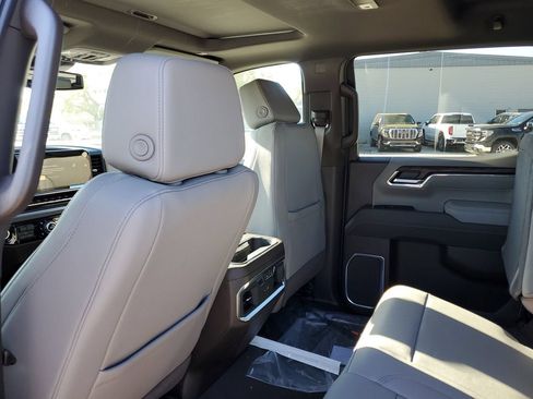 New 2026 GMC Sierra 1500 SLT w/ SLT Premium Plus Package AWD/4WD image 12