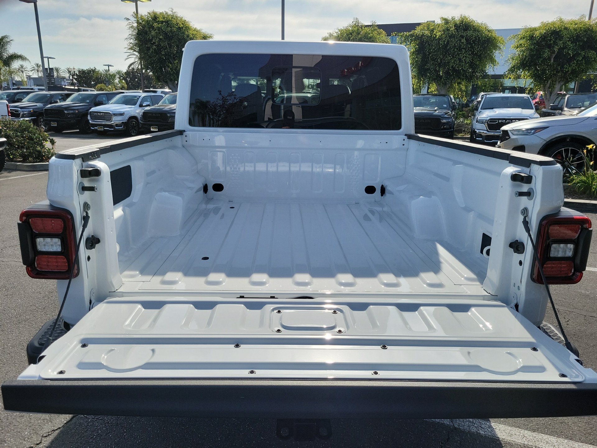 New 2026 Jeep Gladiator Mojave AWD/4WD image 19