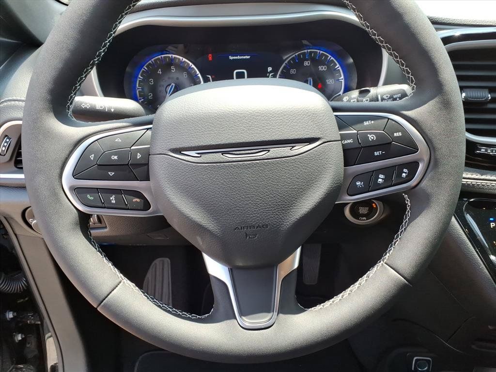 New 2027 Chrysler Pacifica Select FWD image 23