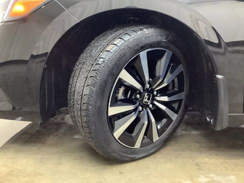 Used 2024 Honda Civic EX-L image 29