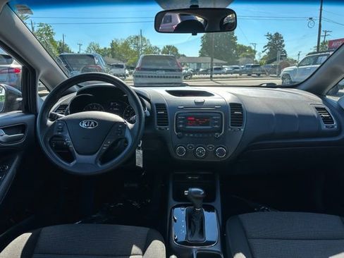Used 2017 Kia Forte LX FWD image 20