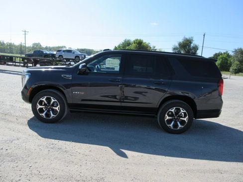 New 2026 GMC Yukon AT4 w/ AT4 Premium Package AWD/4WD image 6