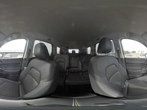 Used 2025 Nissan Pathfinder SV image 44