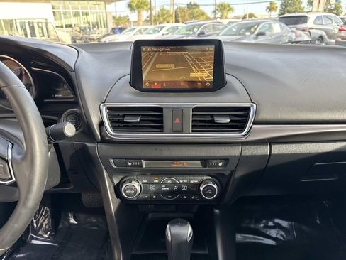 Used 2018 MAZDA MAZDA3 Grand Touring image 25