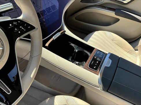 Used 2023 Mercedes-Benz EQS 580 4MATIC Sedan image 16