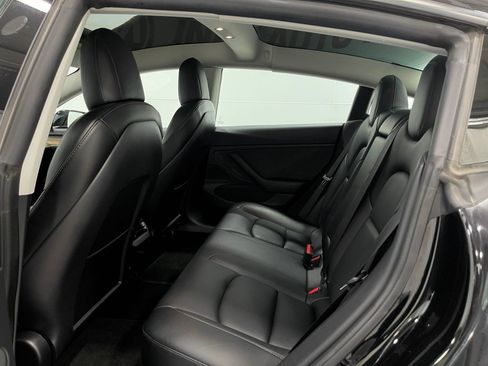 Used 2022 Tesla Model 3 Standard Range RWD image 27