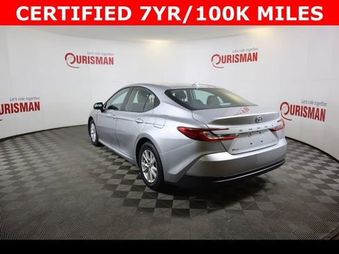 Used 2025 Toyota Camry LE image 8