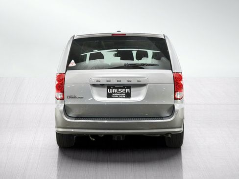 Used 2020 Dodge Grand Caravan SE w/ UConnect Hands-Free Group FWD image 4