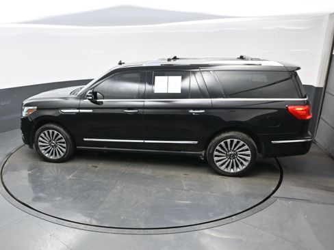 Used 2019 Lincoln Navigator L Reserve image 39