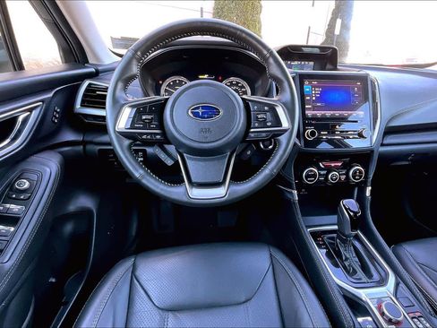 Used 2023 Subaru Forester Touring image 5