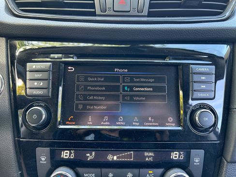 Used 2020 Nissan Rogue SL AWD/4WD image 6