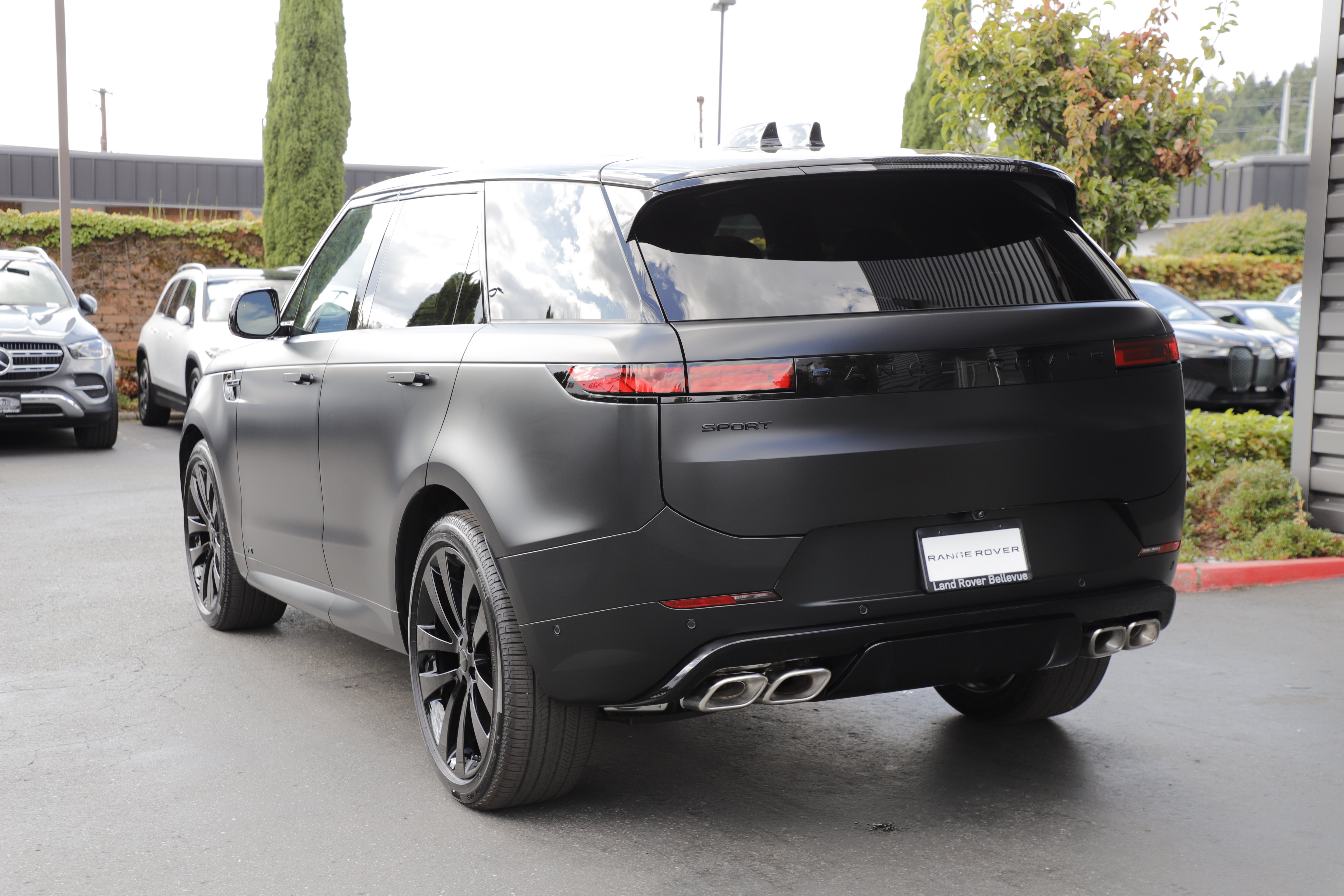 New 2026 Land Rover Range Rover Sport Dynamic SE AWD/4WD image 5