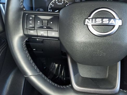 Used 2025 Nissan Rogue SV FWD image 24