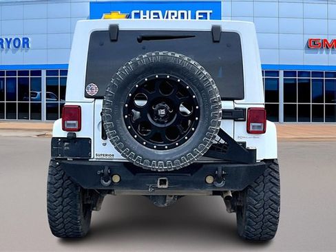 Used 2016 Jeep Wrangler Unlimited Sahara w/ Connectivity Group image 6