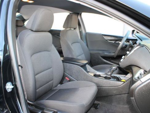 Used 2021 Chevrolet Malibu LT FWD image 11