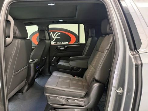 New 2026 Chevrolet Suburban High Country AWD/4WD image 13