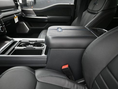 New 2026 Ford F350 Platinum w/ FX4 Off-Road Package image 21