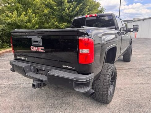 Used 2015 GMC Sierra 2500 Denali w/ Duramax Plus Package AWD/4WD image 3