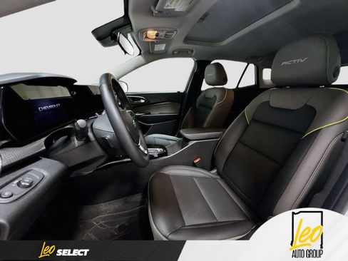 Used 2025 Chevrolet Trax ACTIV w/ Sunroof Package FWD image 22