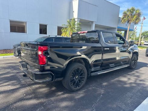 Used 2020 Chevrolet Silverado 1500 High Country w/ Technology Package image 4