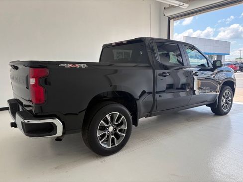 Used 2023 Chevrolet Silverado 1500 LT AWD/4WD image 23
