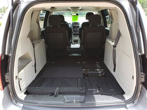 Used 2017 Dodge Grand Caravan SE w/ Power Window Group FWD image 5