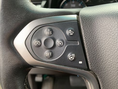 Used 2015 Chevrolet Suburban LTZ image 16