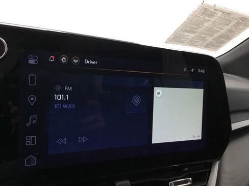 Used 2025 Chevrolet Equinox LT AWD/4WD image 18