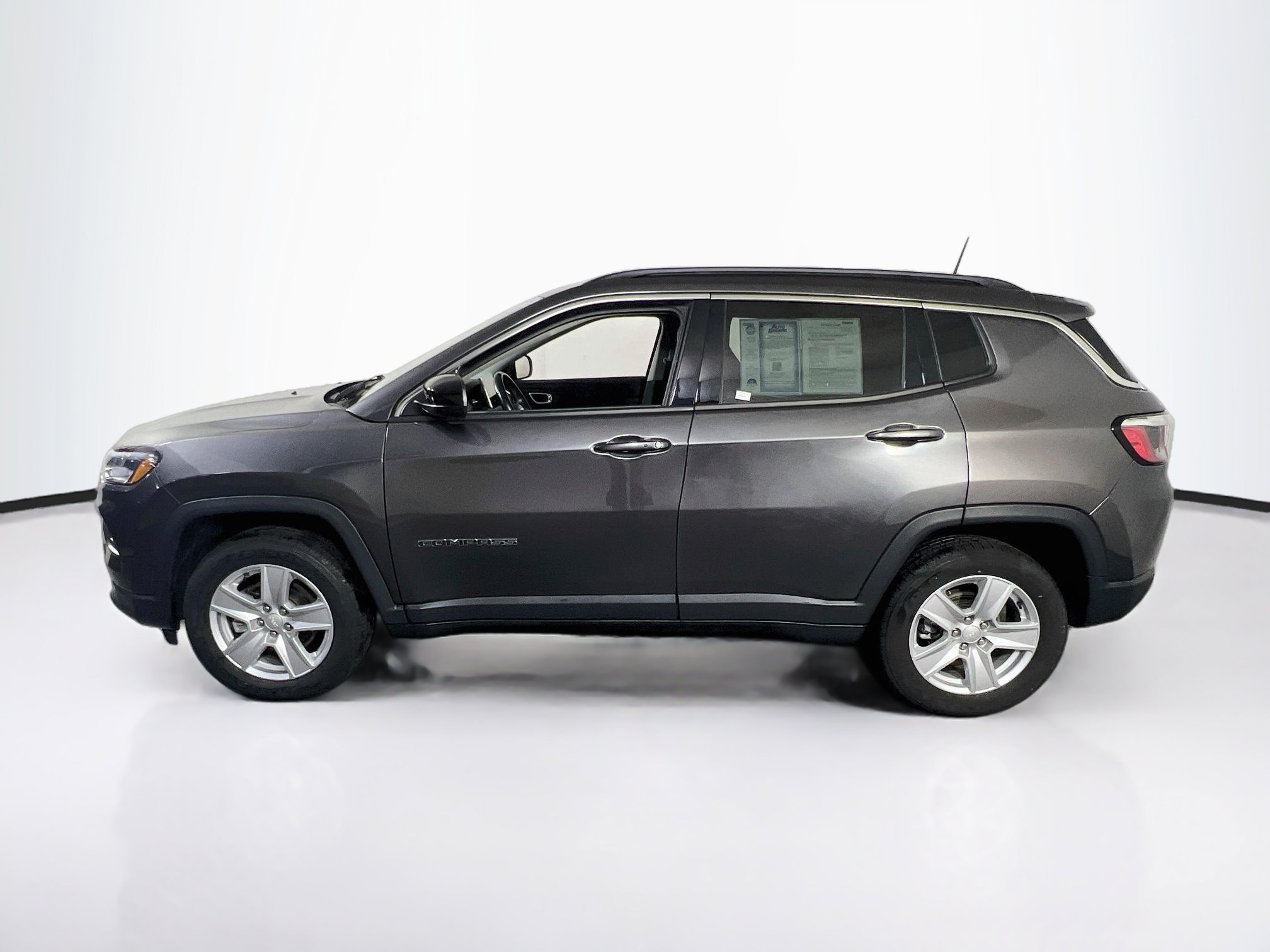 Used 2022 Jeep Compass Latitude w/ Convenience Group AWD/4WD image 8