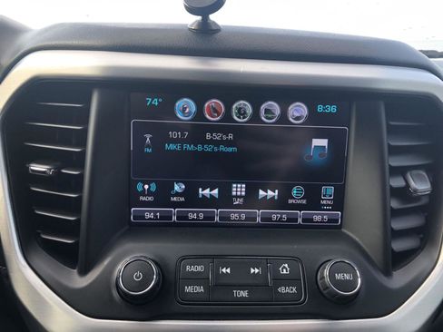 Used 2018 GMC Acadia SLT FWD image 26