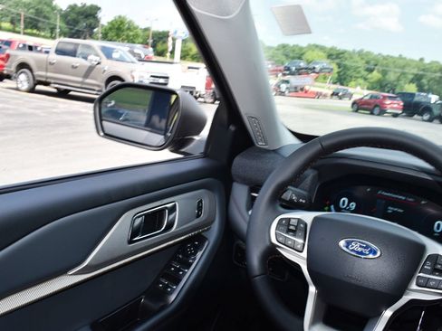 New 2026 Ford Explorer Active w/ Active Comfort Package AWD/4WD image 19