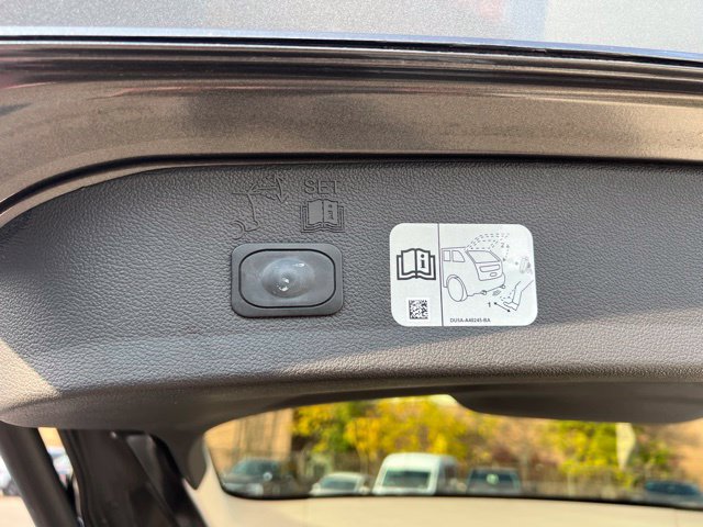 Used 2017 Ford Escape Titanium FWD image 15