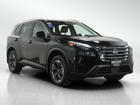 Used 2024 Nissan Rogue SV w/ SV Premium Package image 7